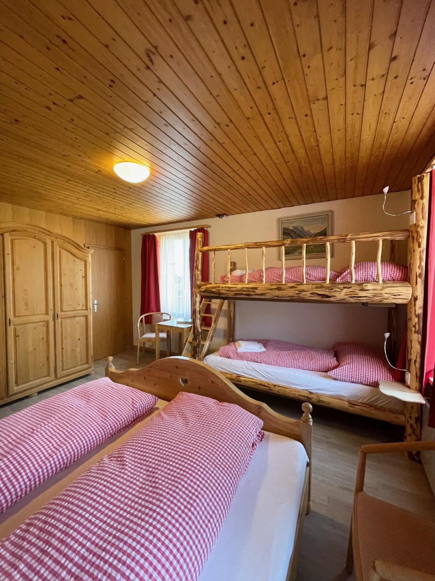 Hotel Tourist Meiringen Kültér fotó